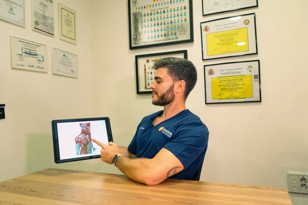 Consulta de fisioterapia en las instalaciones de Invicto